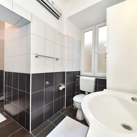 Old Town Jacuzzi 4*