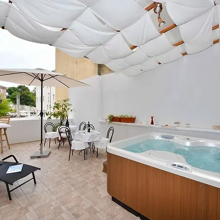 Old Town Jacuzzi 4* Zadar
