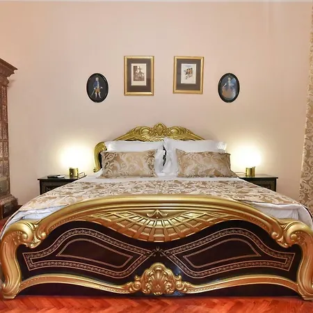 Old Town Jacuzzi 4*
