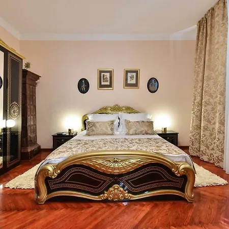 Old Town Jacuzzi Guest house