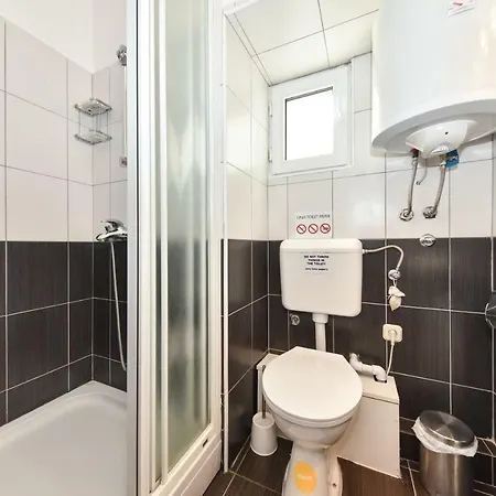 Guest house Old Town Jacuzzi 4*