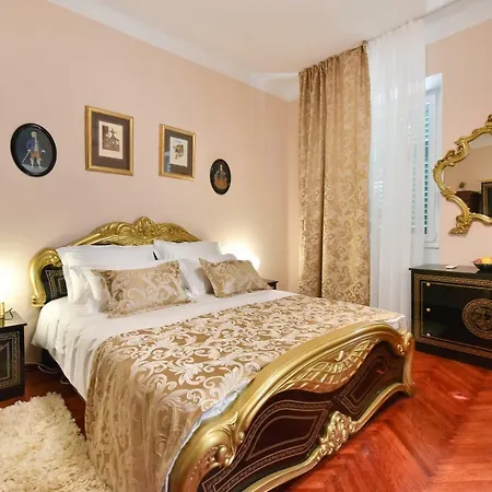 Guest house Old Town Jacuzzi Zadar